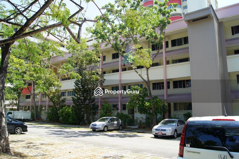 640 Hougang Avenue 8
