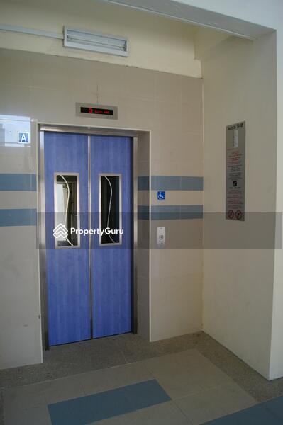 640 Hougang Avenue 8