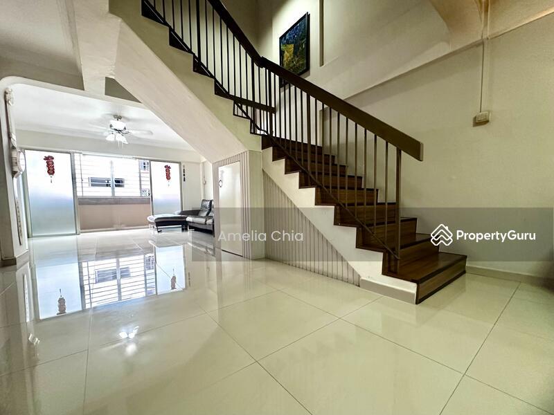 640 Hougang Avenue 8