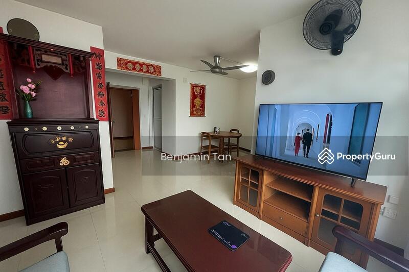 Prop-GPT: HDB Flat: D27 Yishun 511A Yishun Street 51