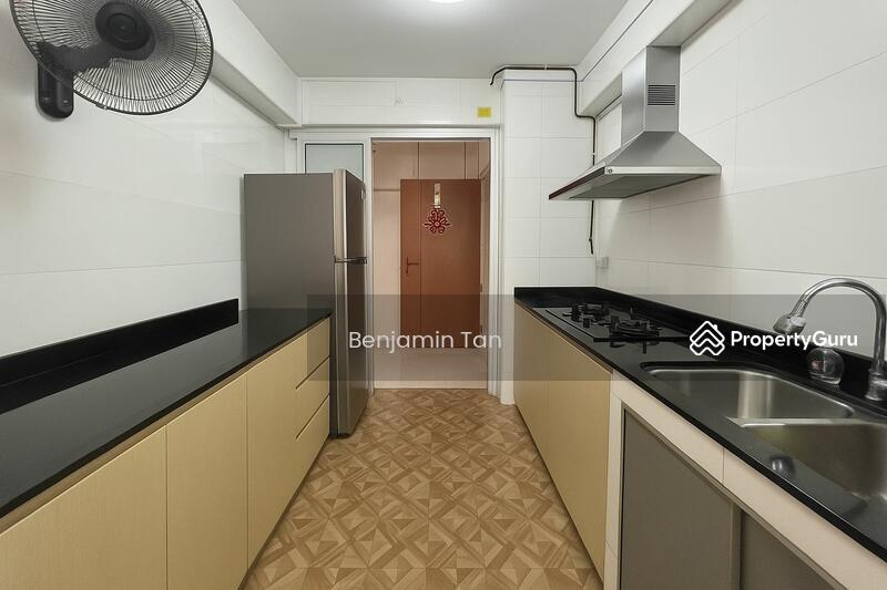 HDB Flat for Sale: Yishun, D27, 761511