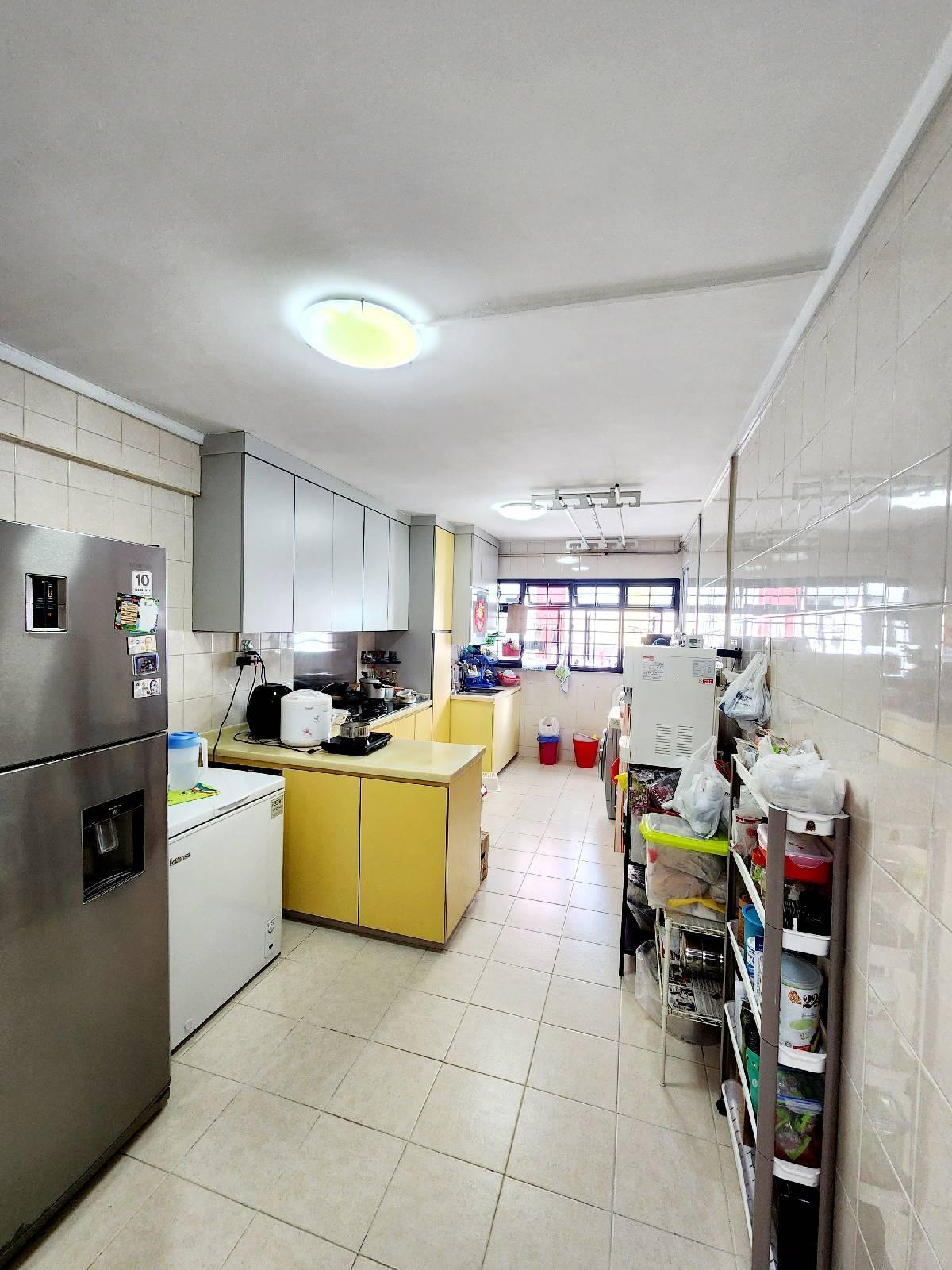 HDB Apartment for Sale: Yishun, D27, 760702