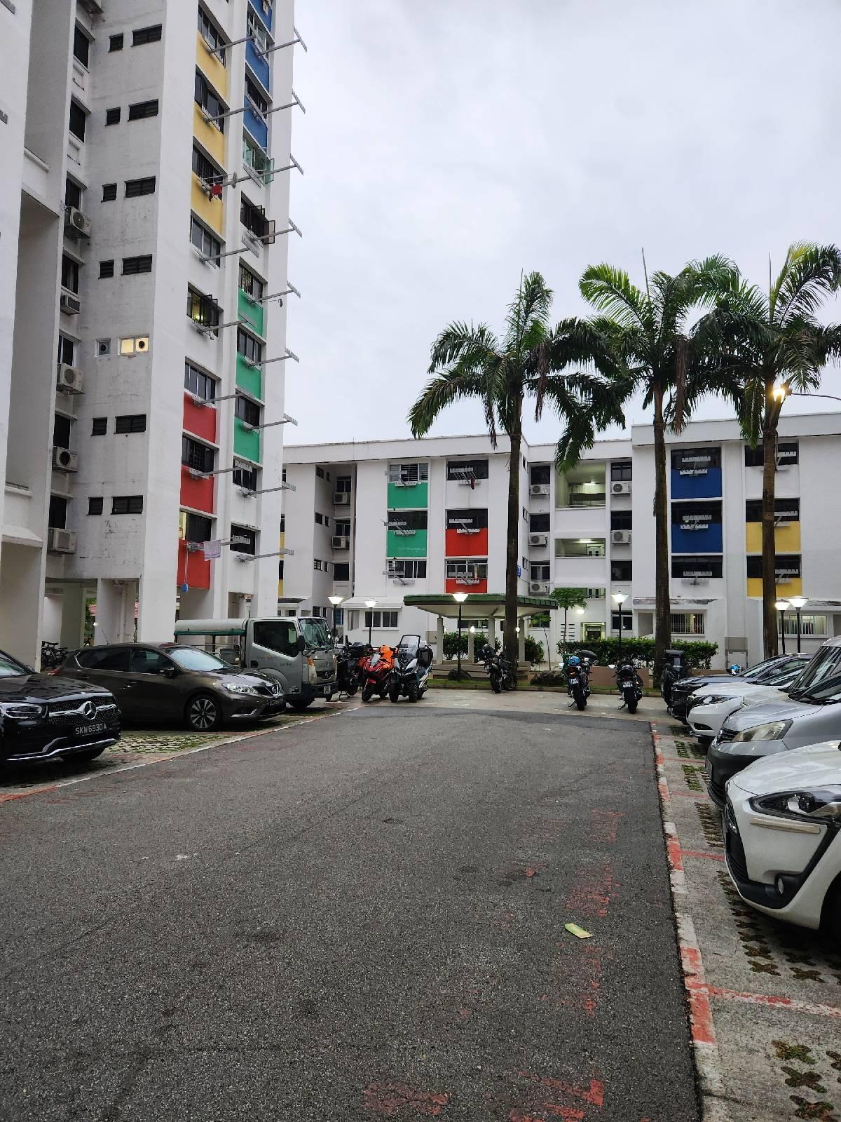 HDB Apartment for Sale: Yishun, D27, 760702