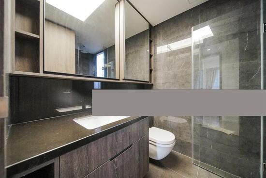 Condominium for Sale: Middle Road, D07, 188947