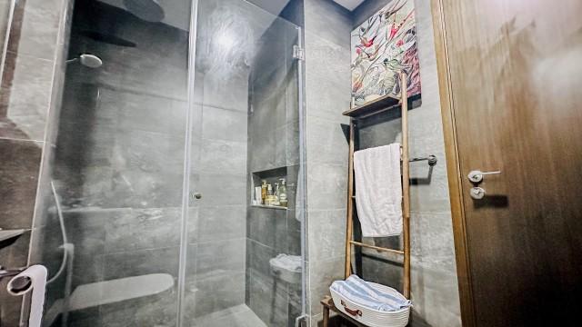 Grandeur Park Residences Condominium For Sale, $1,200,000, 2 Bed 1 Bath 560 sqft $2,143.00 psf