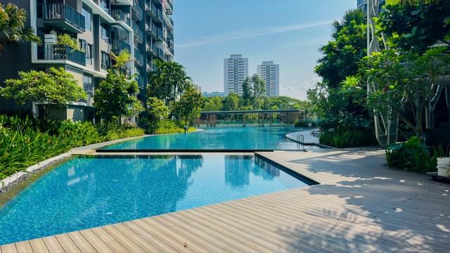 Grandeur Park Residences Condominium For Sale, $1,200,000, 2 Bed 1 Bath 560 sqft $2,143.00 psf