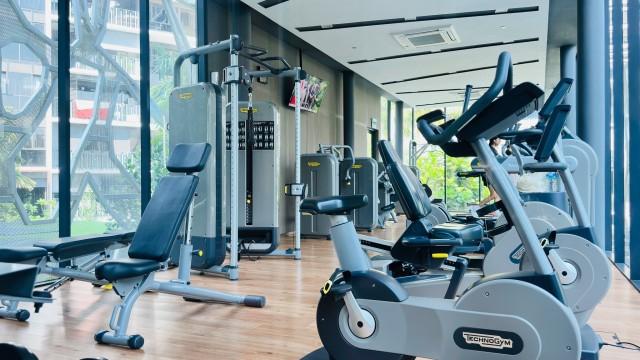 Grandeur Park Residences Condominium For Sale, $1,200,000, 2 Bed 1 Bath 560 sqft $2,143.00 psf