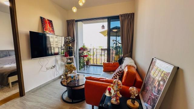 Grandeur Park Residences Condominium For Sale, $1,200,000, 2 Bed 1 Bath 560 sqft $2,143.00 psf