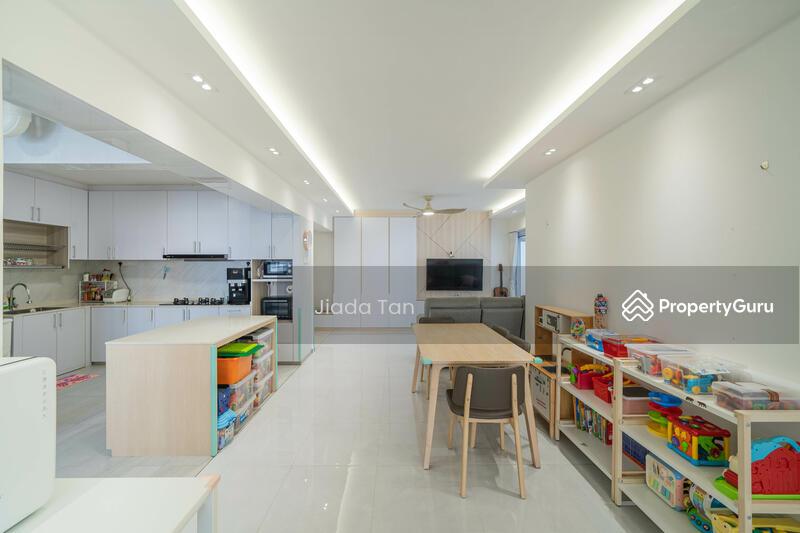 HDB Flat for Sale: D23, 670605