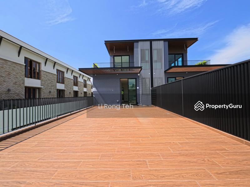  DEALMAKERS  D16 | BRAND NEW BEDOK WALK SEMI D! ATTRACTIVE PSF!