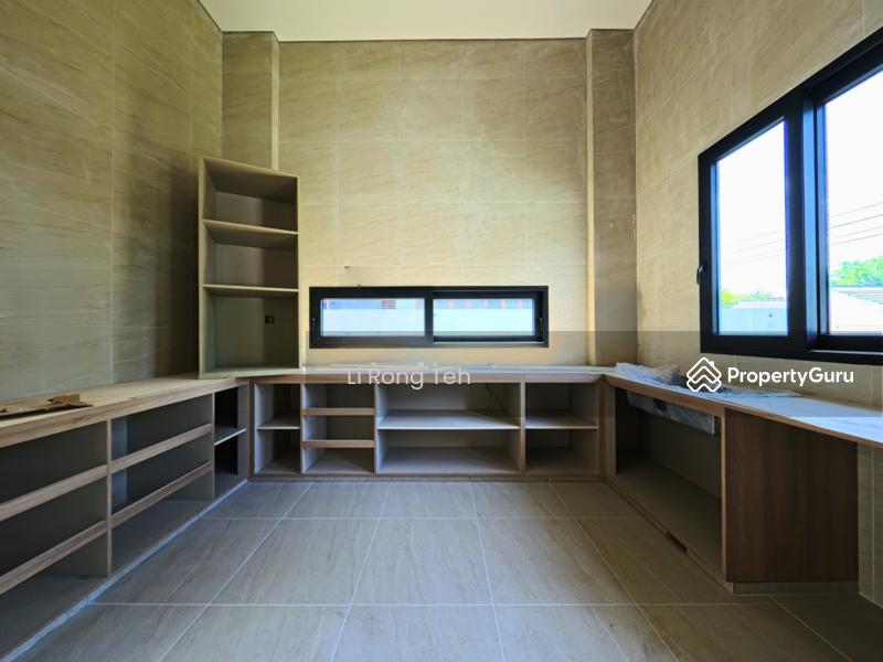  DEALMAKERS  D16 | BRAND NEW BEDOK WALK SEMI D! ATTRACTIVE PSF!