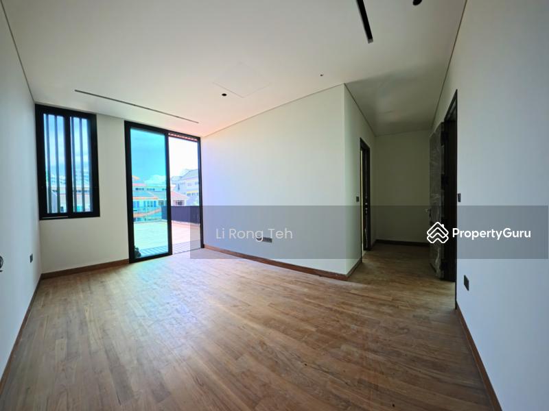  DEALMAKERS  D16 | BRAND NEW BEDOK WALK SEMI D! ATTRACTIVE PSF!