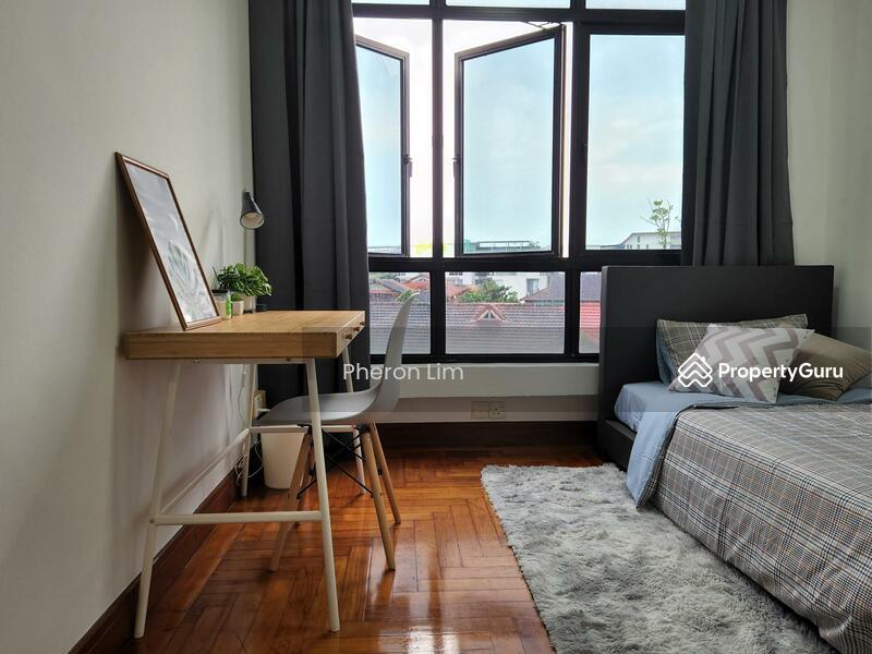 Prop-GPT: Condominium: D18 Tampines Eastpoint Green