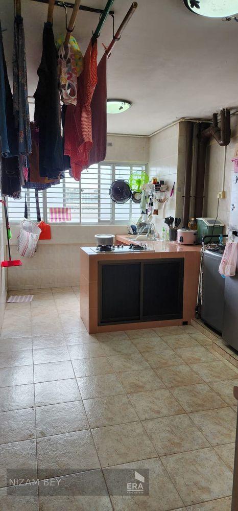 HDB - 2 room for Sale: Yishun Street 11, Yishun, D27, 760124