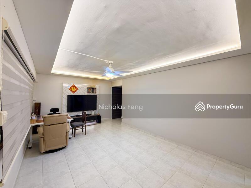 Prop-GPT: HDB Flat: D22 Boon Lay 667C Jurong West Street 65