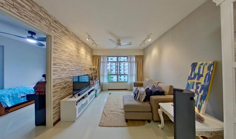 Prop-GPT: HDB Apartment: D18 Tampines 494H Tampines Street 45