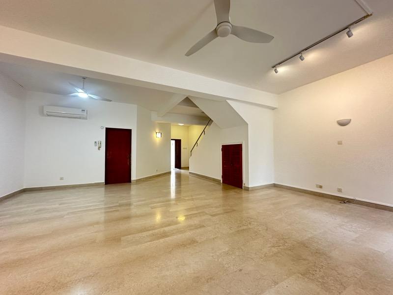 The Balmoral Condominium For Sale, $5,500,000, 4 Bed 4 Bath 2,680 sqft $2,052.00 psf