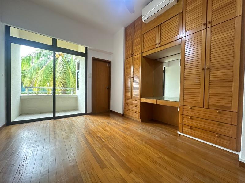 The Balmoral Condominium For Sale, $5,500,000, 4 Bed 4 Bath 2,680 sqft $2,052.00 psf