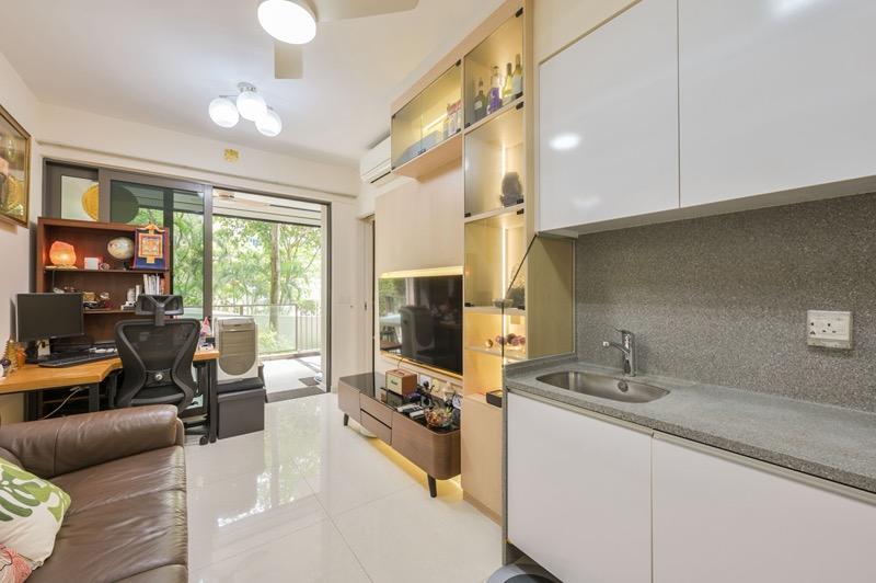 Prop-GPT: Condominium: D19  Kovan Regency