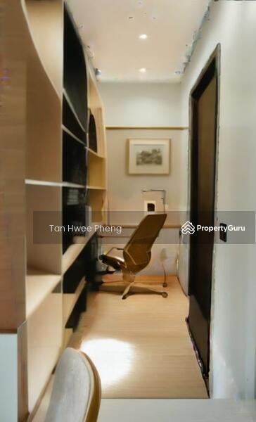 Condominium for Sale: D07, 188940