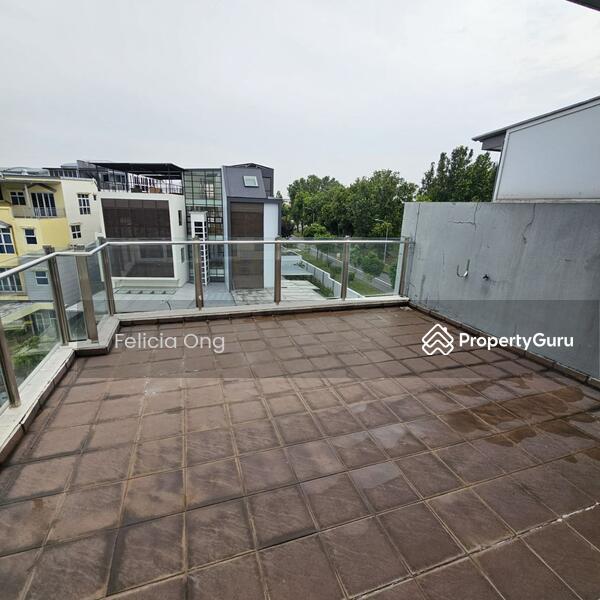 Prop-GPT: Semi-Detached: D27  Wak Hassan Drive