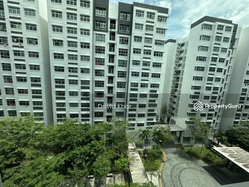 Prop-GPT: HDB Flat: D27 Yishun 504A Yishun Street 51