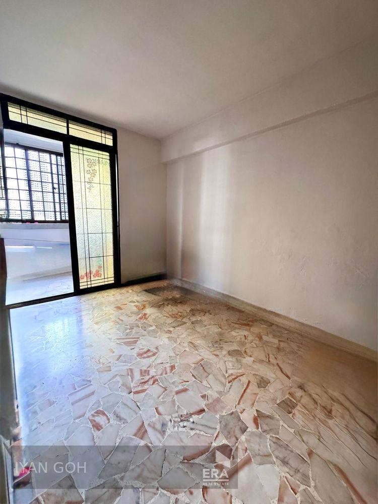 Central High Floor 3rm Flat at Commonwealth Close for Sale