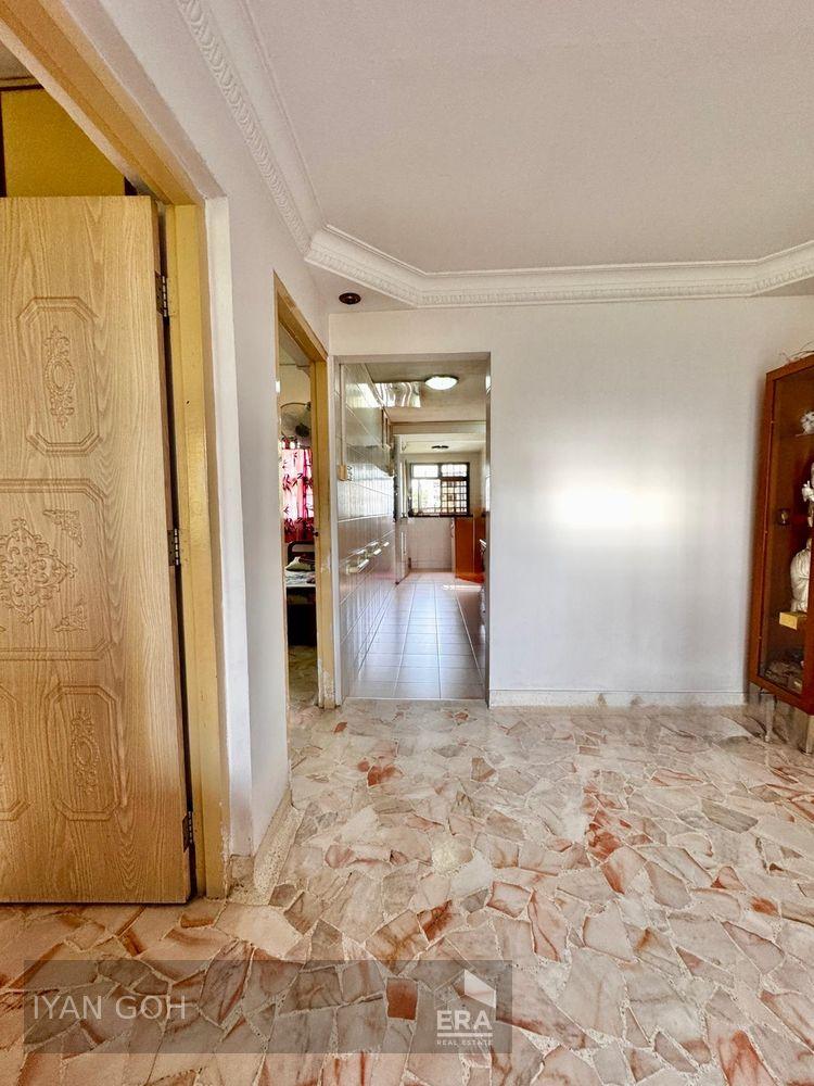 Central High Floor 3rm Flat at Commonwealth Close for Sale