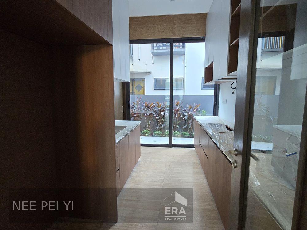 Detached for Sale: Frankel Avenue, D15, 458151