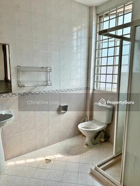 999yr Detached Original 3 storey Jln Merdu/Compassvale LRT/Seng Kang MRT