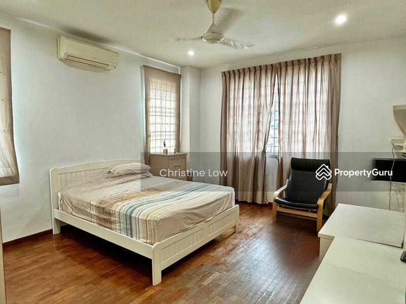 999yr Detached Original 3 storey Jln Merdu/Compassvale LRT/Seng Kang MRT