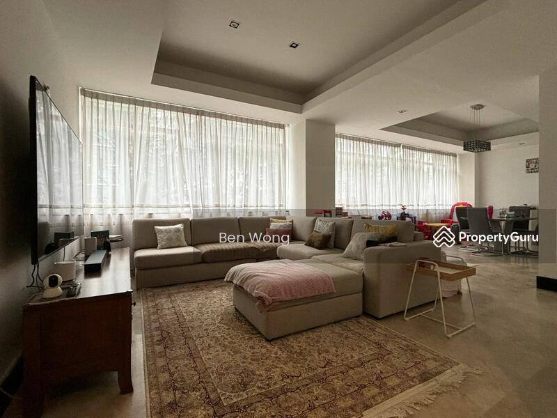 Prop-GPT: Condominium: D09 Cairnhill Orchard Scotts