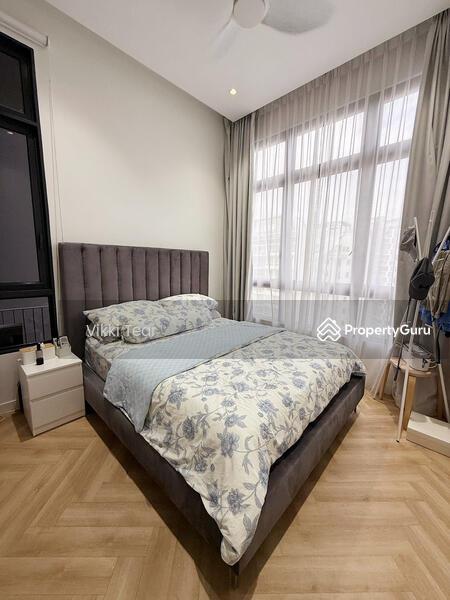 Condominium for Sale: D23, 679522
