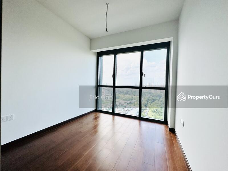 Condominium for Sale: D05, 119027