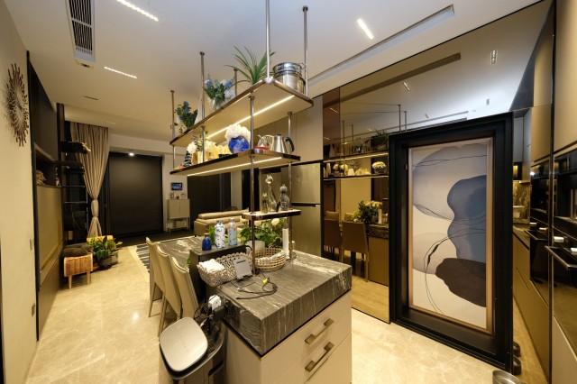 Nouvel 18 Condominium For Sale, $5,340,000, 2 Bed 2 Bath 1,335 sqft $4,000.00 psf