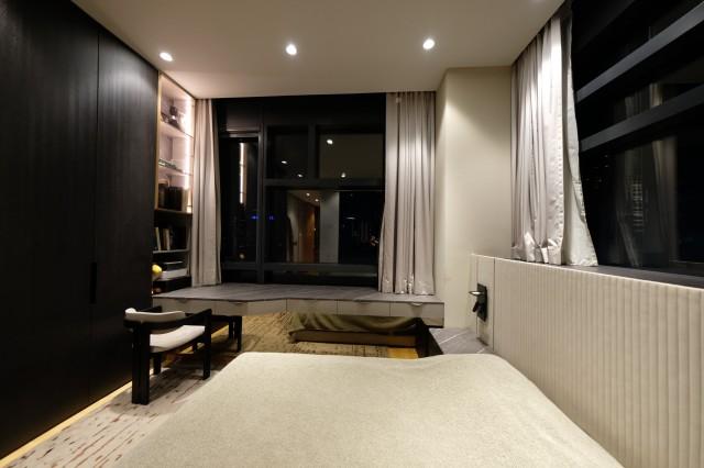 Nouvel 18 Condominium For Sale, $5,340,000, 2 Bed 2 Bath 1,335 sqft $4,000.00 psf