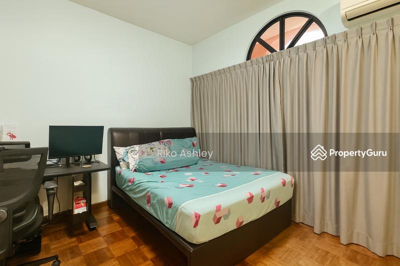 Rare Freehold Corner Terrace in D19