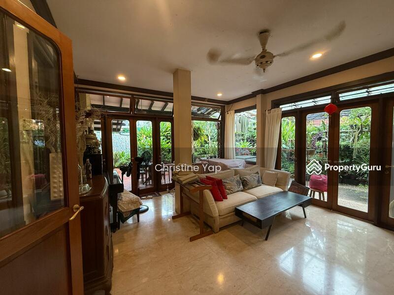 Prop-GPT: Semi-Detached: D18 Pasir Ris Eminence landed -Downtown East/ Near Beach