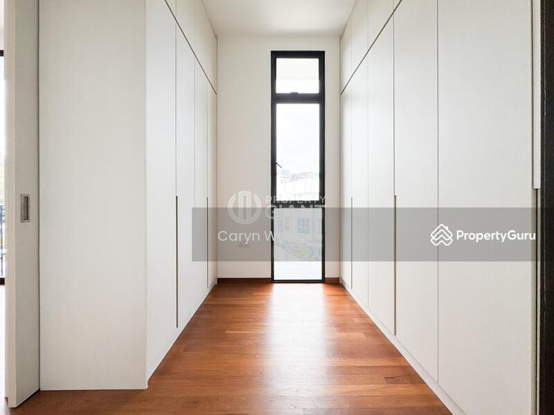 GIANTBrand New 4 Levels Semi-D w Pool & Lift