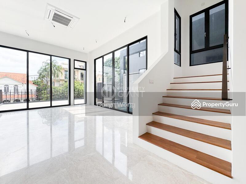 GIANTBrand New 4 Levels Semi-D w Pool & Lift