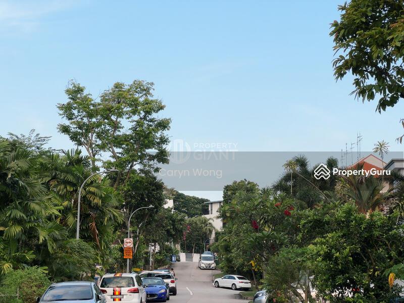 GIANTBrand New 4 Levels Semi-D w Pool & Lift