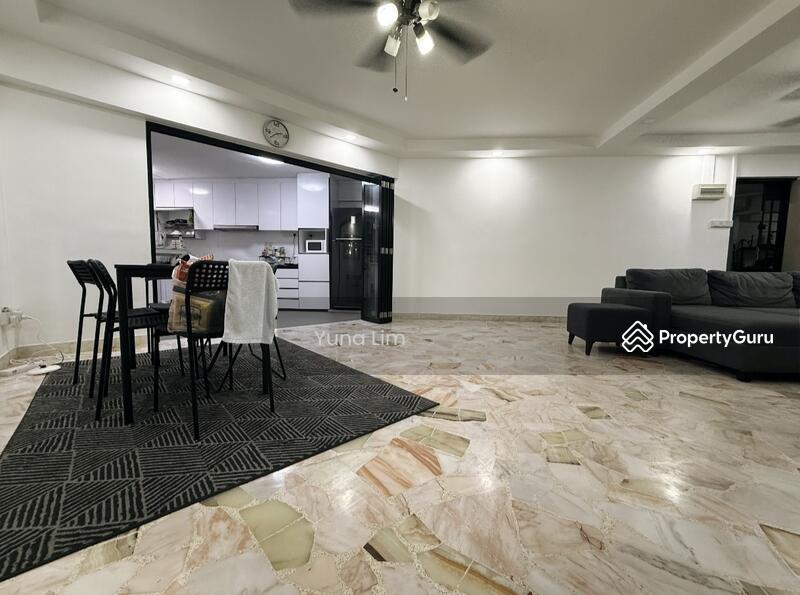 HDB Flat for Sale: Jurong, D22, 600319