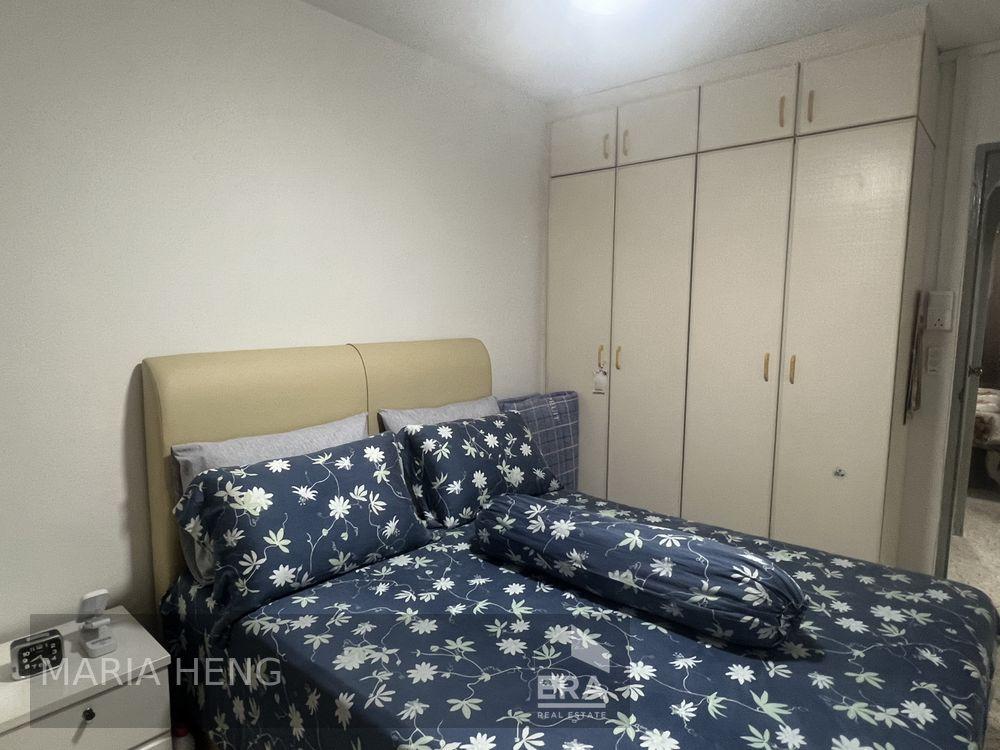 Prop-GPT: HDB - 2 room: D20 Ang Mo Kio 523 Ang Mo Kio Avenue 5