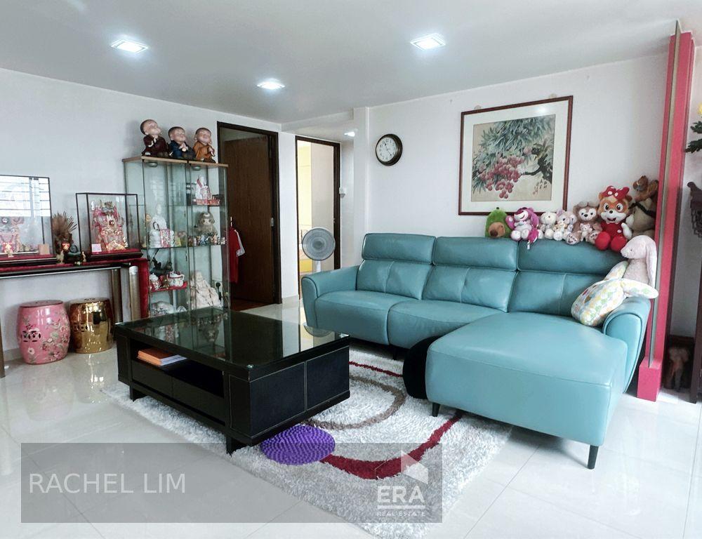 Prop-GPT: HDB - 3 room: D27 Yishun 754 Yishun Street 72
