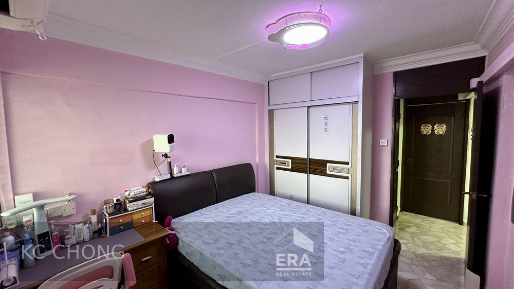 HDB - 2 room for Sale: Bukit Batok Street 21, Bukit Batok, D23, 650217