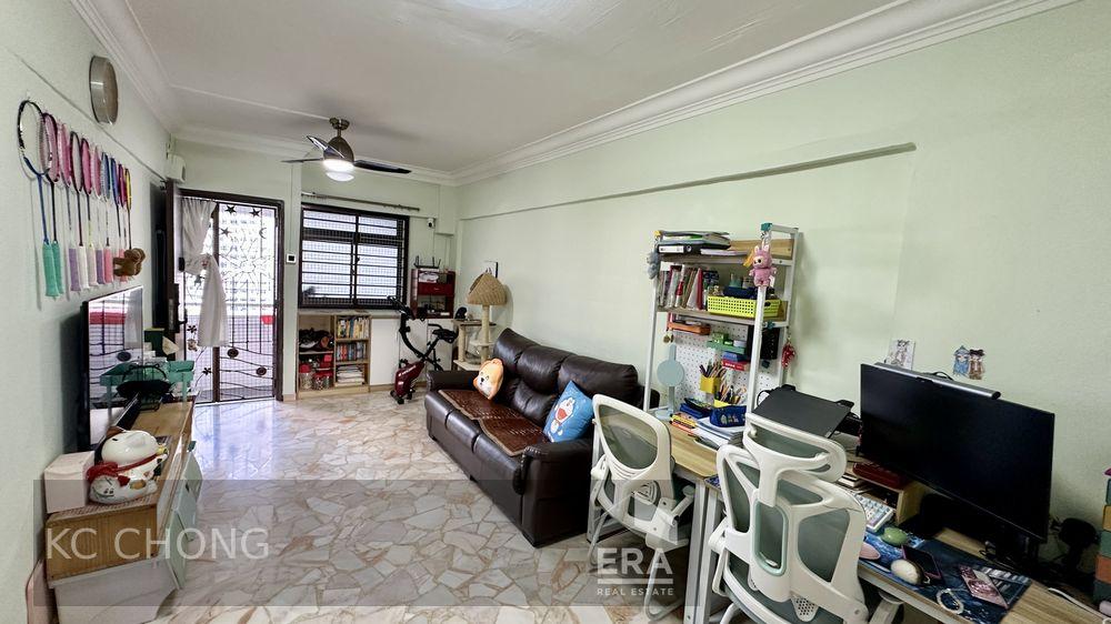 HDB - 2 room for Sale: Bukit Batok Street 21, Bukit Batok, D23, 650217