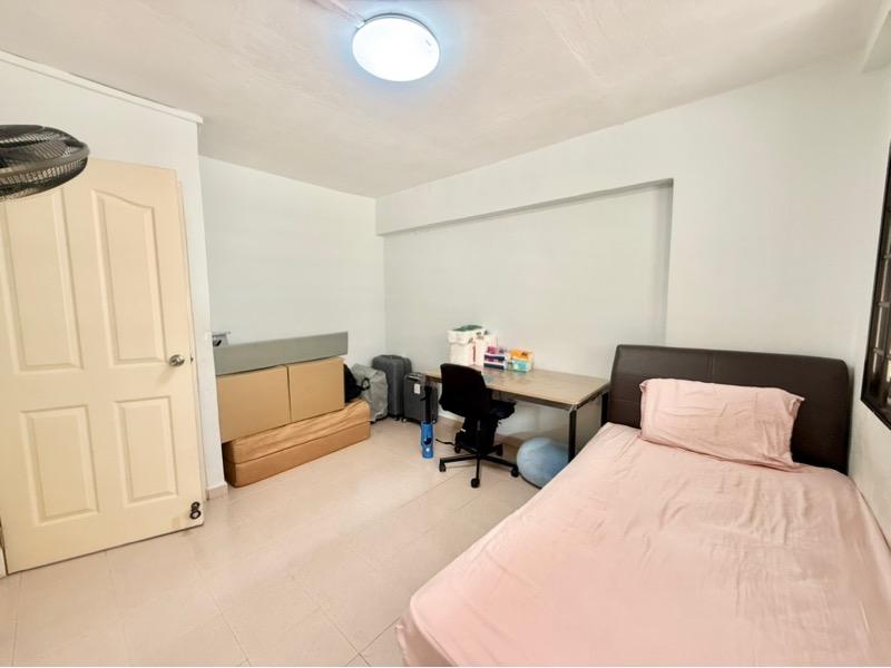 HDB Apartment for Sale: Tampines, D18, 520840