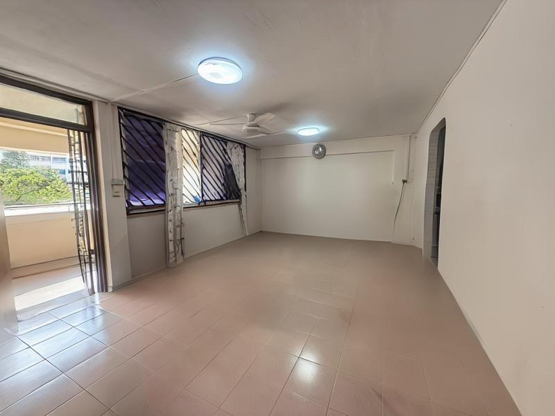 HDB Apartment for Sale: Tampines, D18, 520840