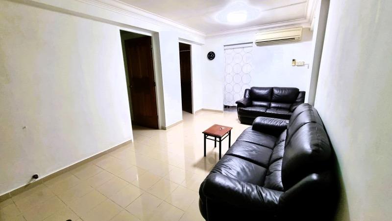 Prop-GPT: HDB Apartment: D19 Serangoon 105 Serangoon North Avenue 1