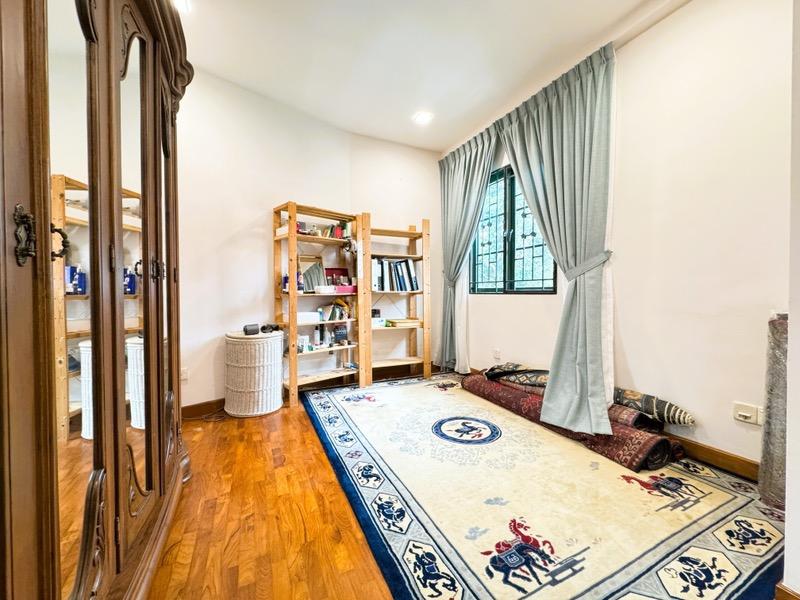 Saint Nicholas View Semi-Detached House For Sale, $4,650,000, 5 Bed 4 Bath 2,700 sqft $890.00 psf